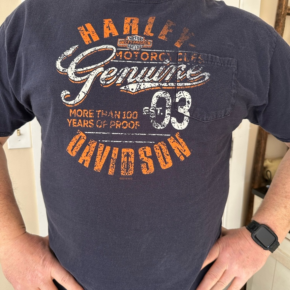 Harley Davidson t shirt 
Men’s 2xl 
Pet smoke and perfume free home
